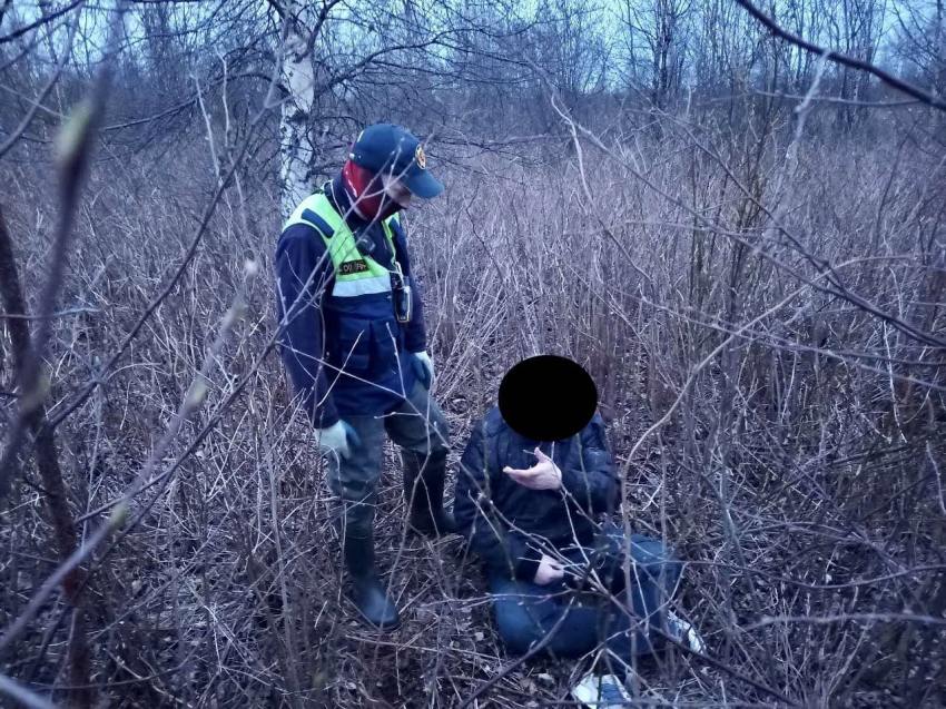 Архангельские спасатели спасли заблудившегося в лесу мужчину